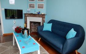 Villa Des Bains De Mer Avec Balcon Et Vue, Terrasse, 300 M Plage, 2 Chambres, Velos Fournis A Mers Les Bains Le Treport, Petit Dejeuner En Option